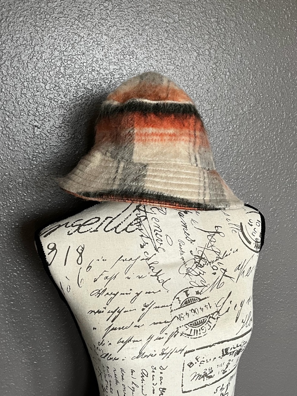 Forever 21 Multicolor Plaid Bucket Hat in Orange, Black, Cream